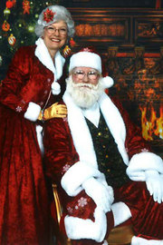 James Hammon – Jim (Aston Infusion Clinic) and Crystal Hammon (Clements) pose as Santa and Mrs. C.