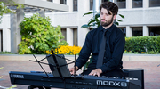 Keyboardist Luke Coffman, also a UTSW medical student, provides the perfect music for the evening. Kaitlin Trenfield, a graduate student researcher (not pictured), played the drums.