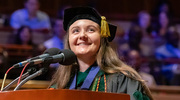 Alexa Wilden, M.D., winner of the Ho Din Award, UT Southwestern Medical School’s highest honor, delivers acceptance remarks during the ceremony.