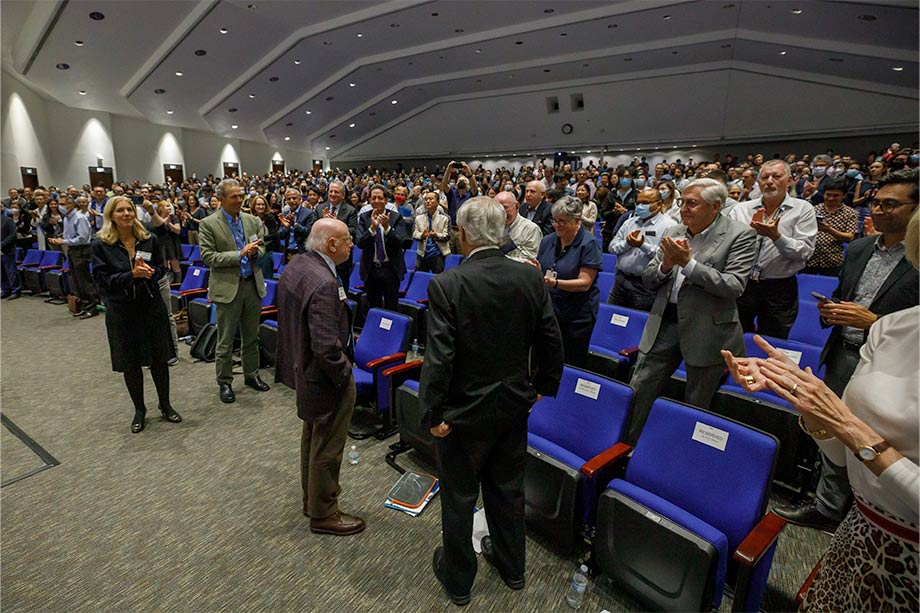 standing ovation