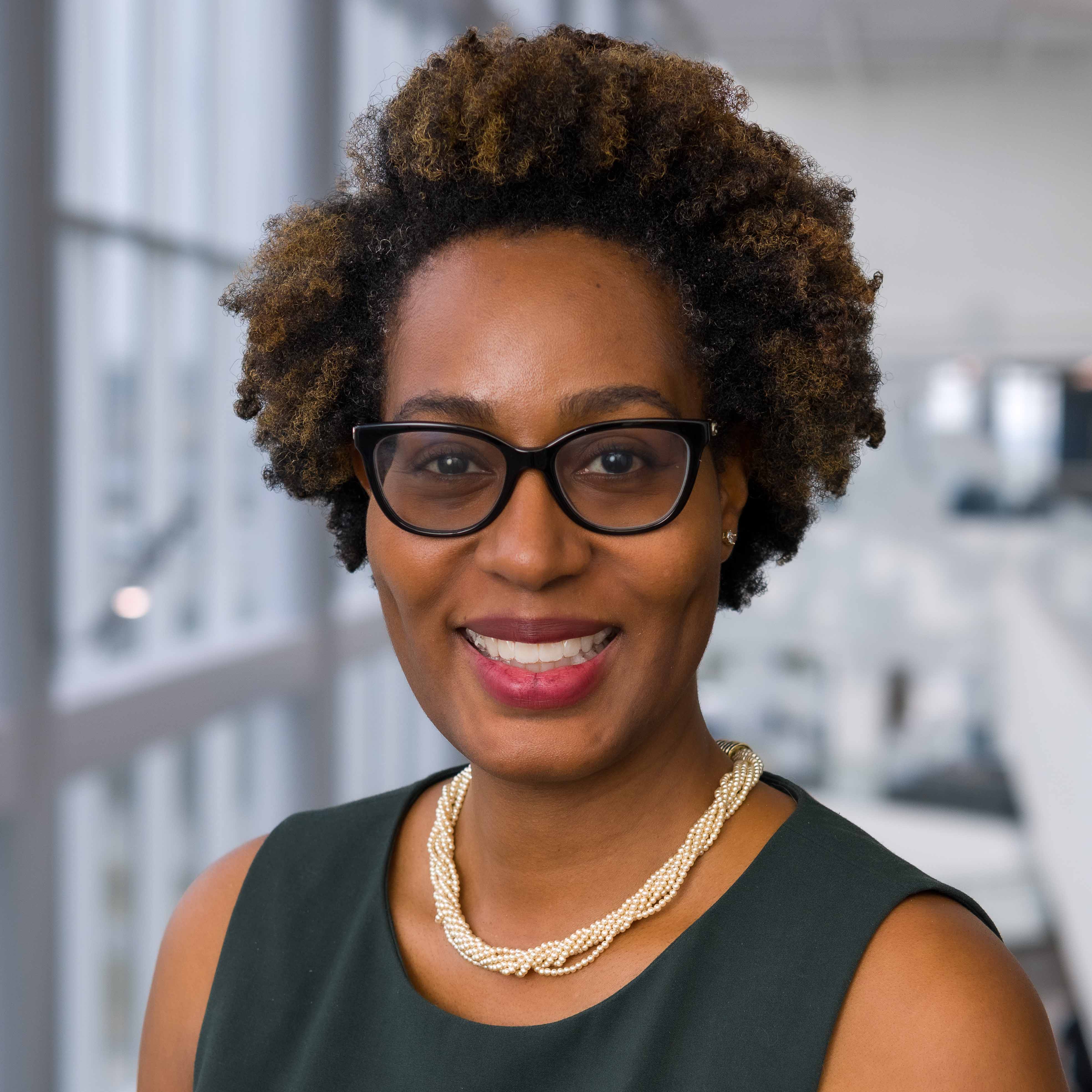 Headshot of Lia Thomas, M.D.